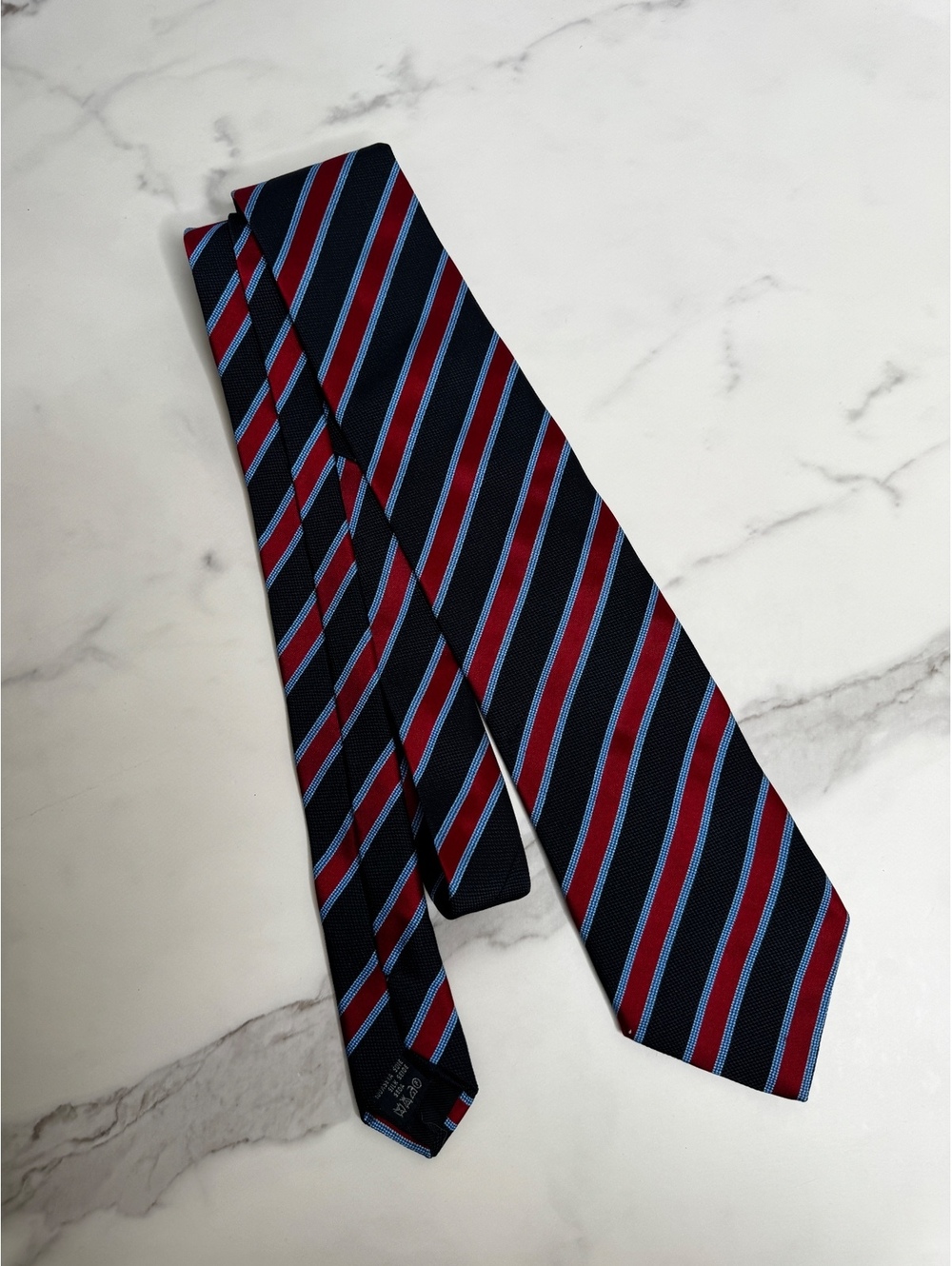 Burberry London Men’s 100% Silk Tie Navy Red Blue Striped Made in Italy